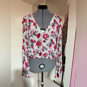 Forever 21 Floral V-Neck Long Sleeve Cropped Top - White & Red